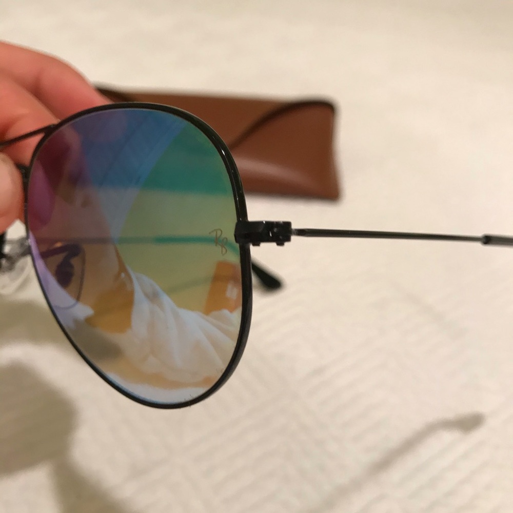 Ray Ban Aviators - Picture 2 of 4